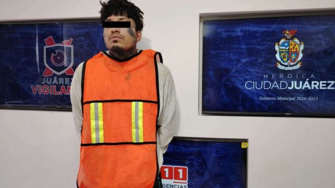 Detienen a dos por robar una motocicleta con violencia