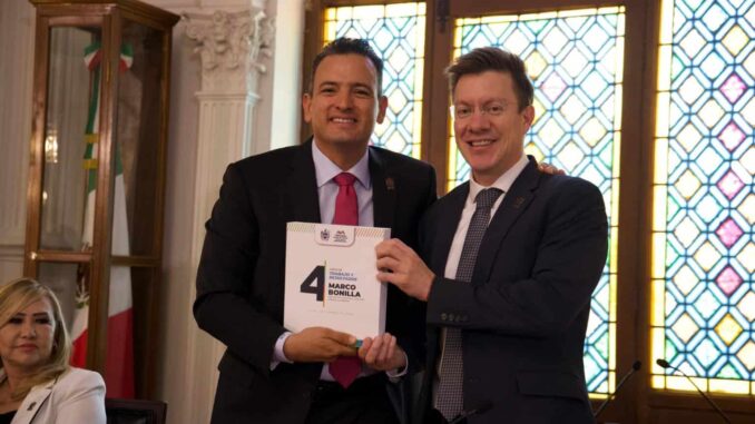 Marco Bonilla  entrega en sesión de cabildo su 4° Informe de trabajo y resultados