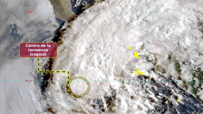 «Lorena» se degrada a tormenta tropical, pero seguirán las lluvias fuertes