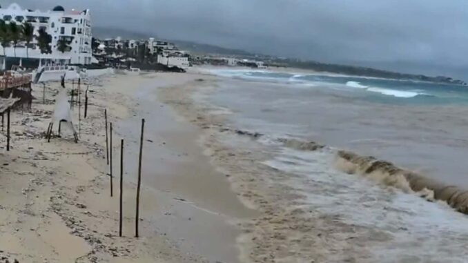 Autoridades emiten recomendaciones a la población ante afectaciones del huracán «Lorena»