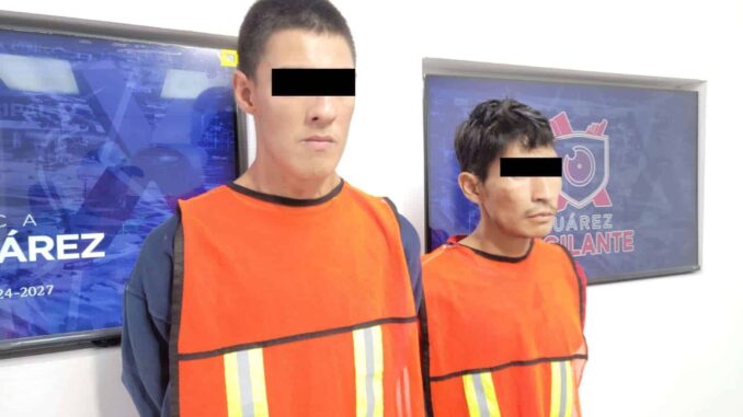 Detienen a dos por robo de vehículo a mano armada