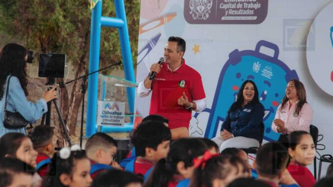 Inicia Alcalde Bonilla entrega de mochilas con útiles escolares del programa “Mi Bolsa Escolar»