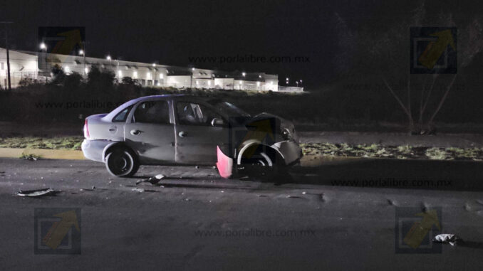 Joven muere atropellado en carretera 45, intentaba reparar su auto; conductor huye