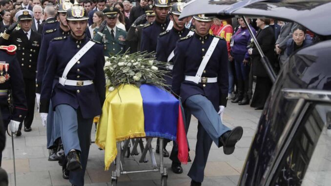 Sentencian a menor que mató al Miguel Uribe Turbay, precandidato presidencial colombiano