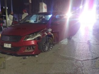 Omite alto y provoca choque en calles de la colonia Santa Rita