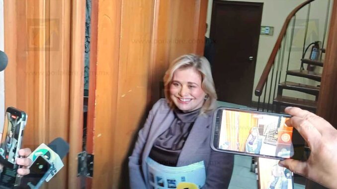 Maru Campos hará  frente a la SCJN con el gusano barrenador y a la FGR con el caso Corral