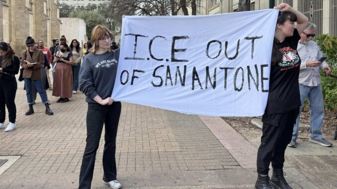 San Antonio, en Texas, activa un sitio web para denunciar conductas indebidas de agentes federales