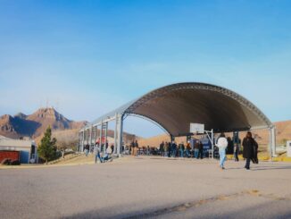 Entrega alcalde Marco Bonilla domo en UTCH Sur gracias al Presupuesto Participativo