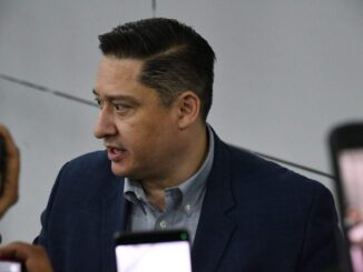 Va Alfredo Chávez por reforma para reducir animales en situación de calle