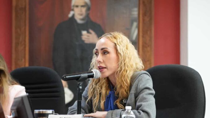 Propone Brenda Ríos crear Programa de Regularización Inmobiliaria en Chihuahua