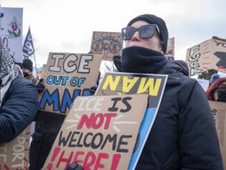 Juez cancela comparecencia de director de ICE para explicar incumplimientos judiciales