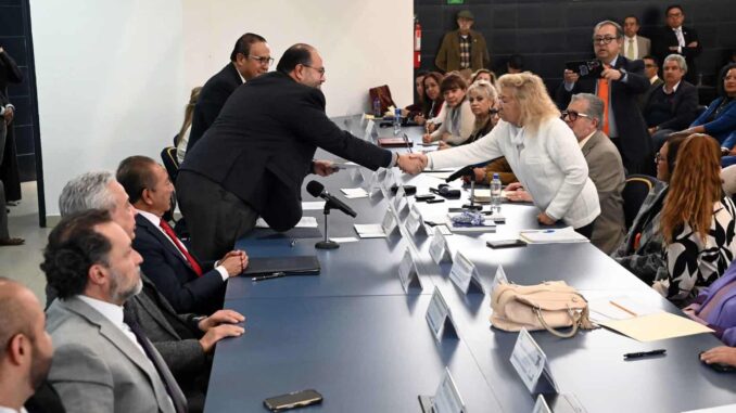 Acuerdan UNAM y personal académico aumento del 4 por ciento al salario