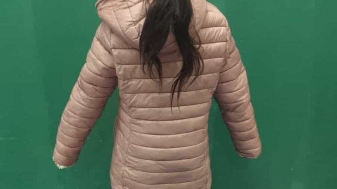 Detiene AEI a femenina que tenía en su poder cristal y arma de fuego