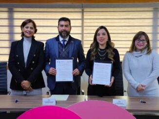 Firma Municipio convenio con Emprendemos A.C. para capacitación y seguimiento a mujeres emprendedoras