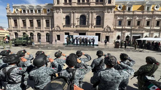 Celebran el inicio de la campaña comunicacional del Ejército Mexicano en la Plaza de Armas