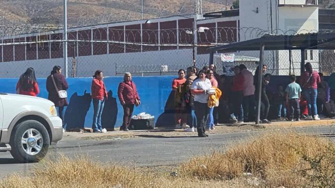 Evacúan a visita y personal en Cereso No. 1 de Aquiles Serdán tras presunta riña al interior