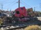 Tráiler averiado sobre las vías es impactado por tren en cruce de la colonia Popular