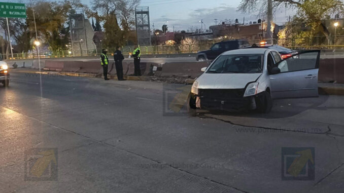 Conductora choca a exceso de velocidad en avenida La Cantera