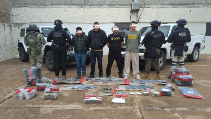 Aseguran armas de alto poder, explosivos, droga y más de un millón de pesos en Guachochi