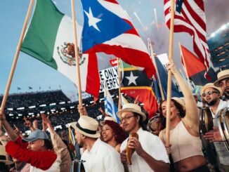 Emiliano Vargas y Víctor Villa, los mexicanos que participaron junto a Bad Bunny en el SB LX
