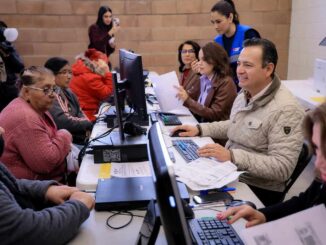 Recibe alcalde Marco Bonilla documentos de solicitantes de beca PAAM 2026