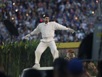 Bad Bunny «resignificó» el ‘God Bless América’ para México ante el «odio» de Trump