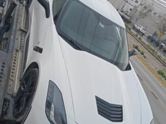 Detienen en Juárez a hombres en posesión de vehículo Corvette robado en EU