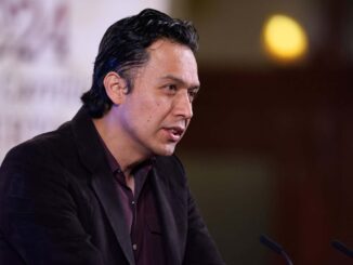 Marx Arriaga lleva a cabo jornada de protesta y recalca que no dejará su cargo en la SEP