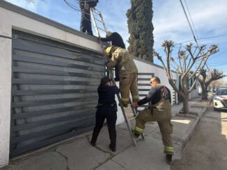 Rescatan a adulto mayor tras incendio en vivienda de la colonia Hidalgo