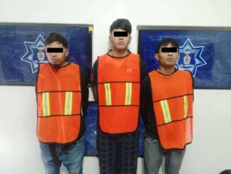 Detienen a tres por robo a comercio con violencia