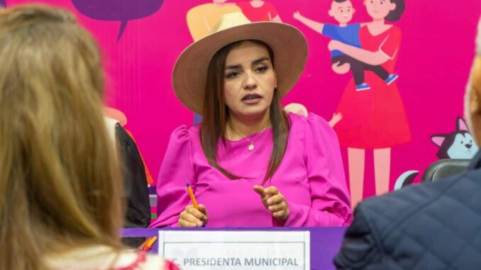 Grecia Quiroz denuncia a senador y diputados por presunto vínculo en homicidio de Carlos Manzo