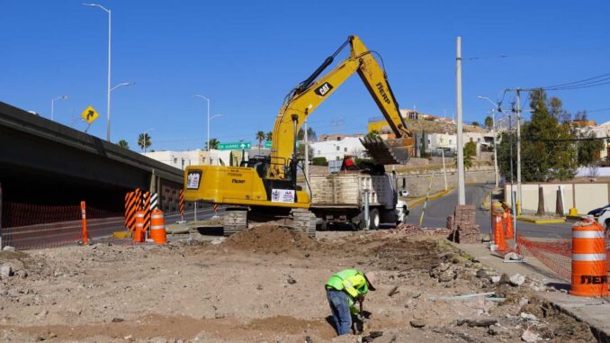 Continúa Municipio con construcción de gaza en Teófilo Borunda y periférico de la Juventud