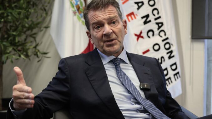 «México está en posición de privilegio tras reacomodo global», asegura Emilio Romano, líder de banqueros