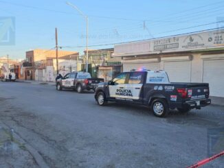 Lo sorprende un infarto en estacionamiento del Centro