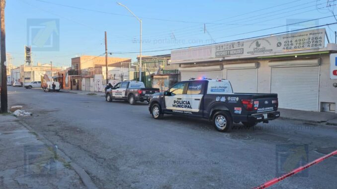 Lo sorprende un infarto en estacionamiento del Centro