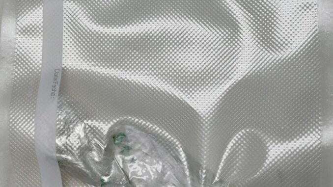 Detienen durante cateo a masculino buscado por homicidio calificado