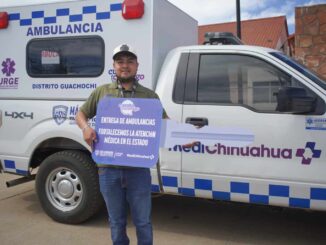 Entrega Secretaría de Salud dos ambulancias a la comunidad de Los Parajes, en Guachochi