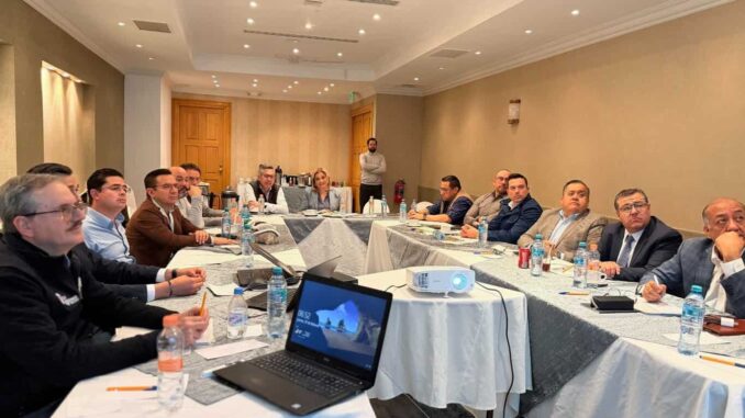 Maru Campos sostiene reunión de trabajo con su Gabinete en Ciudad Juárez