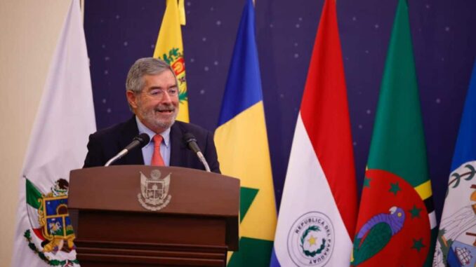 Canciller De la Fuente destaca la investigación y tecnología en primera asamblea ALCE