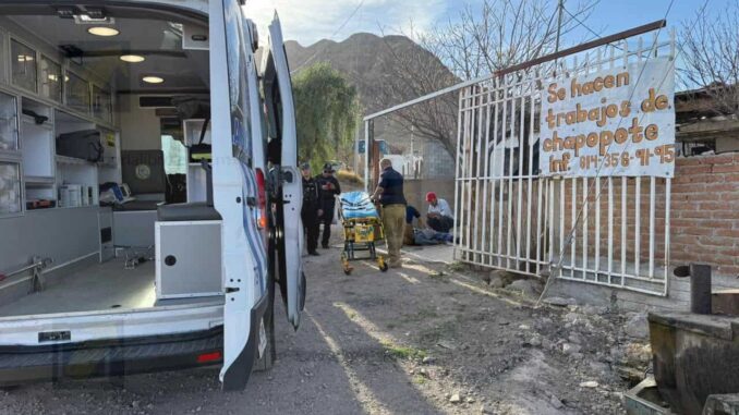 Adulto mayor sufre atropello por su propio vehículo al intentar moverlo