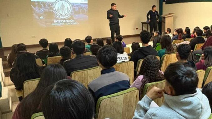Lleva GOECHI charlas preventivas del delito al Bachilleres #18 en NCG