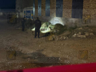 Localizan a hombre sin vida a un costado de dulcería en la carretera Aldama