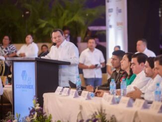 Joaquín Díaz Mena encabeza toma de protesta del Consejo Directivo de Coparmex Mérida