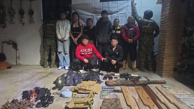 Marina detiene a 8 personas con arsenal en Puerto Vallarta, derivado de violencia por abatimiento de ‘el Mencho’