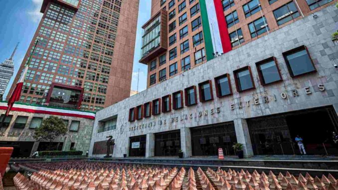 SRE ayuda a mexicanos a salir de Medio Oriente por la vía terrestre