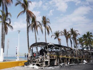 Al menos 200 tractocamiones fueron atacados tras operación contra El Mencho