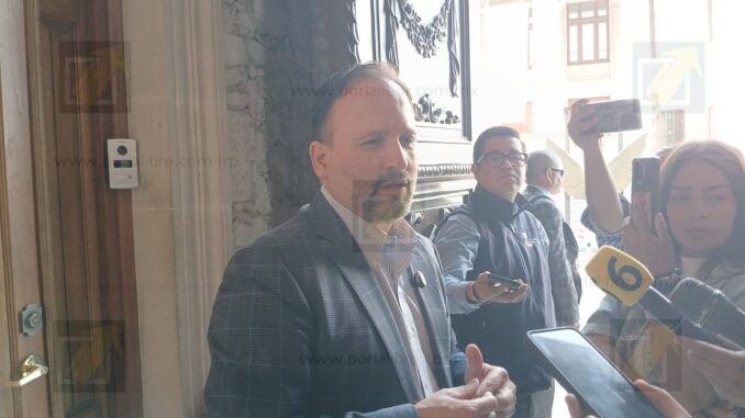 De la Peña rechaza críticas al transporte y acusa “indignación selectiva” de Morena