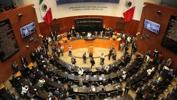 Senado avala reforma para incluir en 28 leyes el respeto a la preferencia sexual