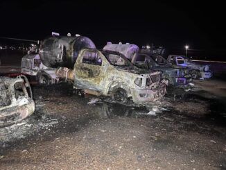 Incendio arrasa con siete pipas de gas en fraccionamiento Álamos; investigan ataque intencional