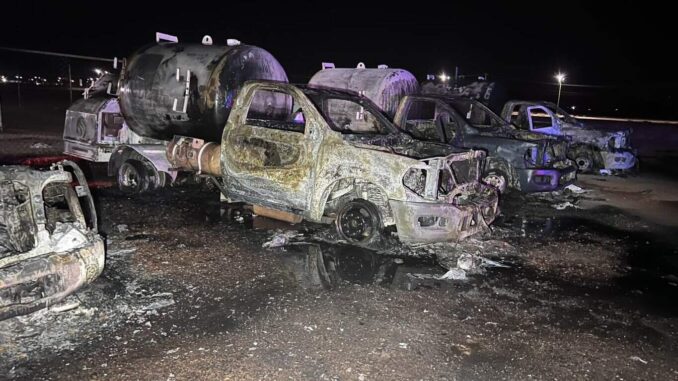 Incendio arrasa con siete pipas de gas en fraccionamiento Álamos; investigan ataque intencional